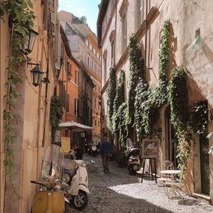 Meet your Posher, Liza